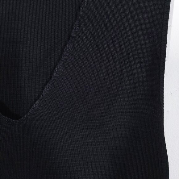 BCBGMaxAxria Black Sleeveless V Neck Top - Picture 3 of 8